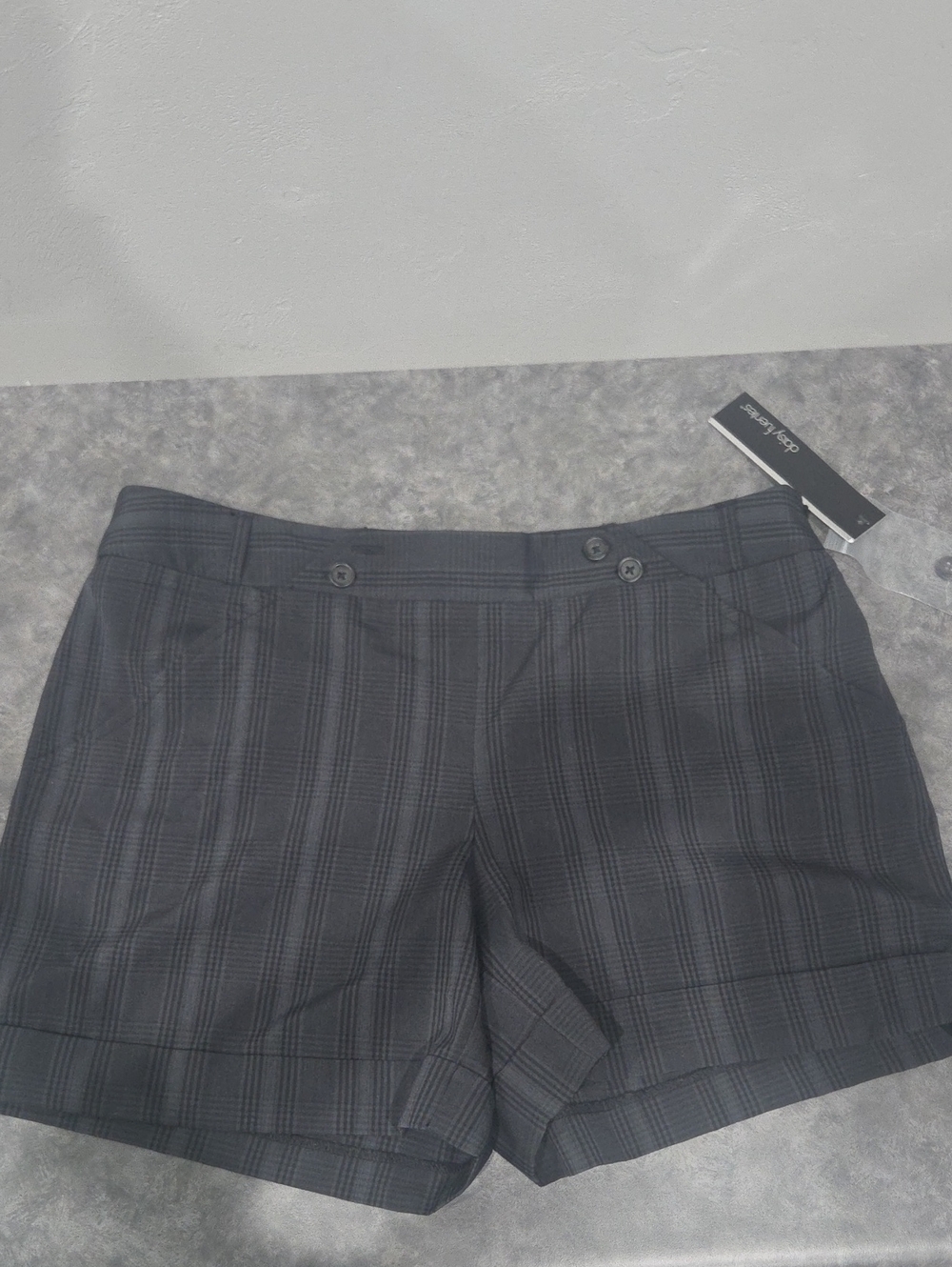 Daisy Fuentes Black Plaid Bermuda Shorts